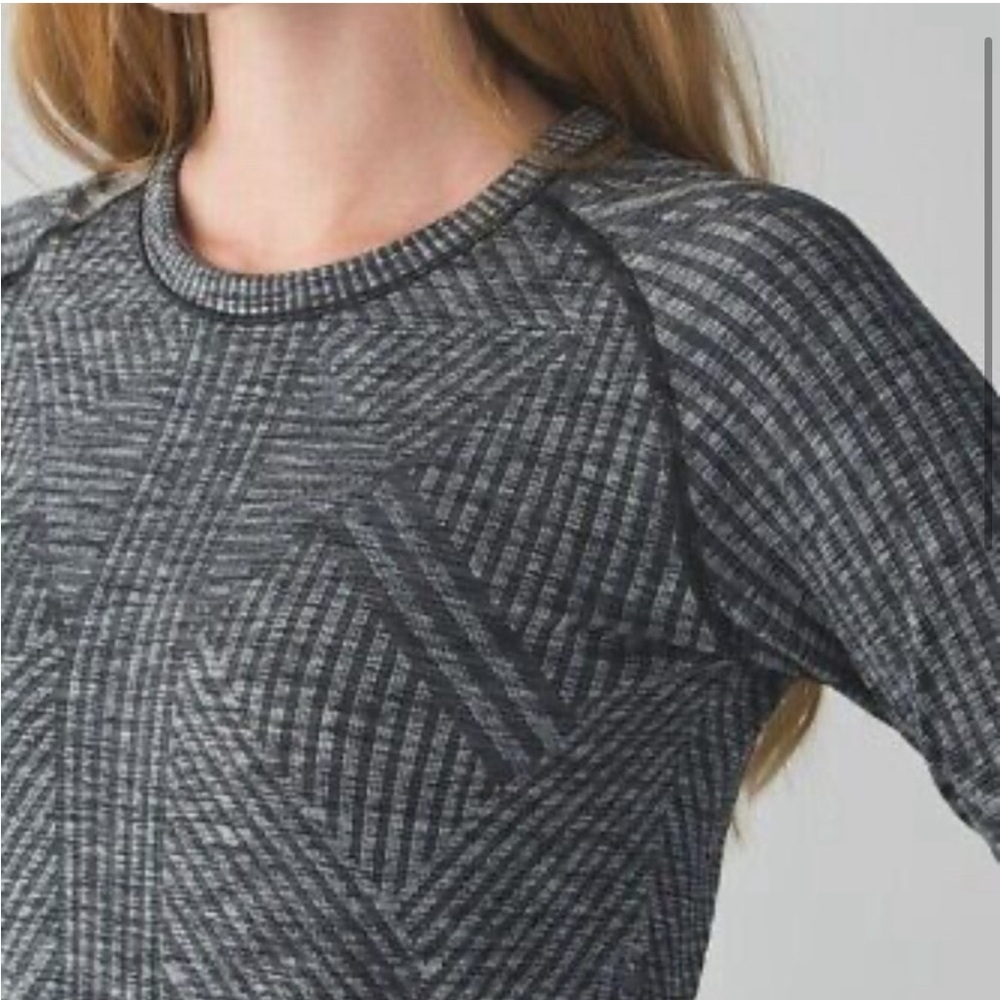 Lululemon Rest Less Pullover Heathered Black Size 2 - Picture 2 of 7